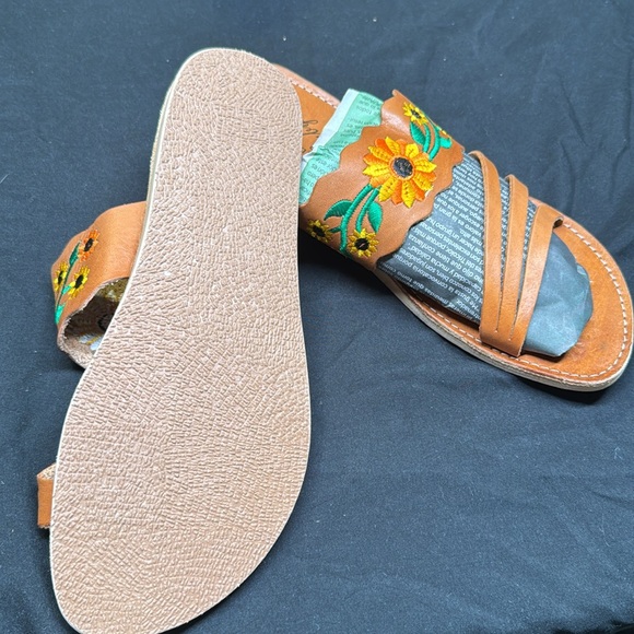 Sandals - Picture 2 of 2